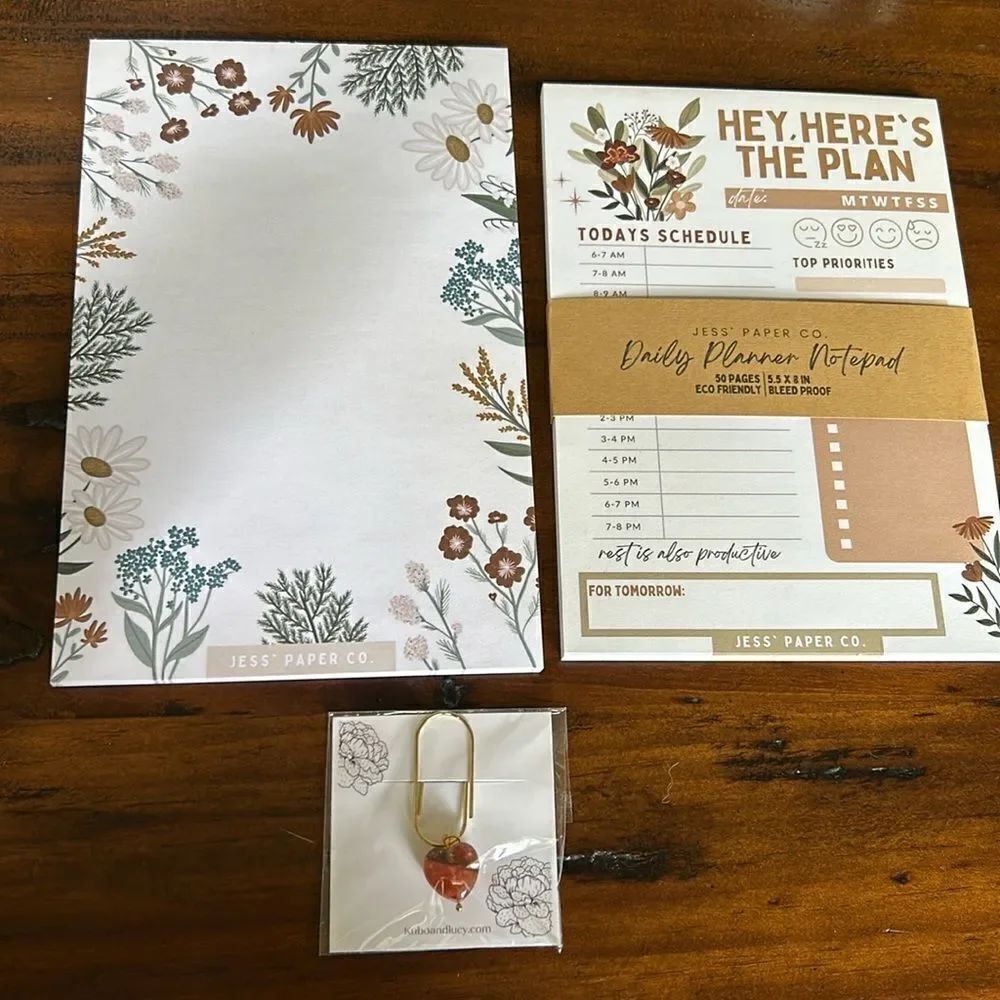 Daily planner notepad plus charm pin and notepad flower print Jess paper Co NwT